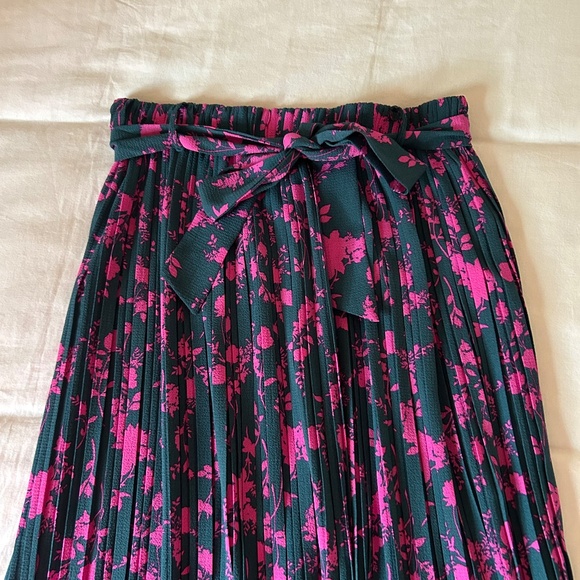 green & pink midi skirt - Picture 2 of 5